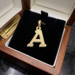 تعليقه حرف A عيار 18 الوزن 0.43 جرام