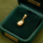 تعليقه دمعه عيار 18 الوزن 0.97 جرام
