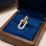 ⁦تعليقه تيفاني عيار 18 الوزن 3.23 جرام⁩ - الصورة ⁦2⁩