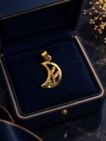 تعليقه عيار 18 الوزن 0.70 جرام